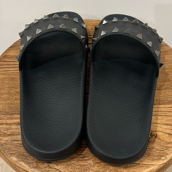 Valentino Garavani Rockstud Rubber Slide Sandal, sz 39 - Picture 6 of 11